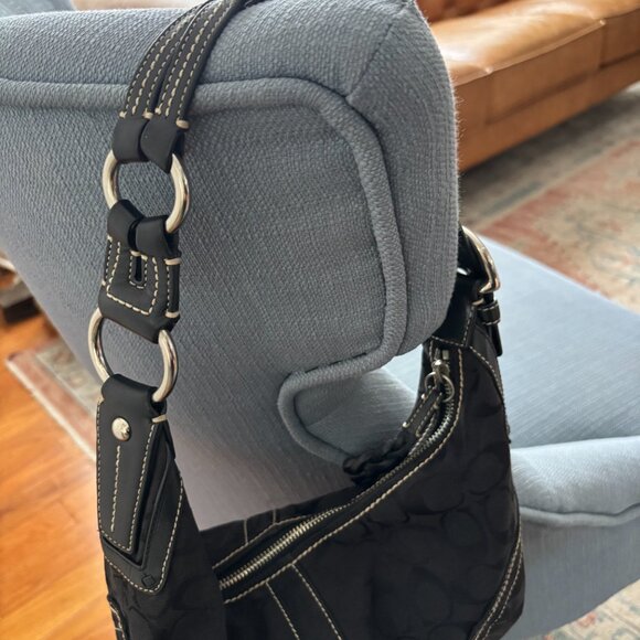 Coach, Y2K Vintage, Small Soho Hobo Black Signature - Picture 3 of 9